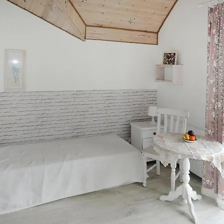 In By With Natural * Troszyn